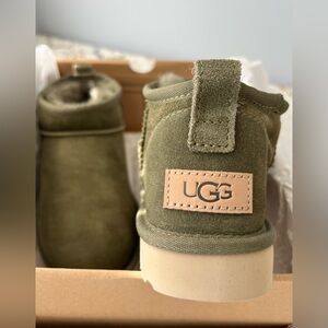 🫒 NWB Ultra Mini Ugg Boots in Olive Green